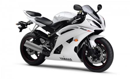 2011_YZF600R6_Supersport_BWC1 Competition White.jpg