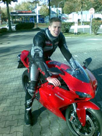 Ich_auf_Ducati_1098.jpg